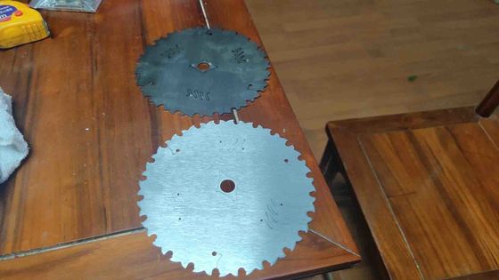 Durable 24 Inch Wide Belt Sander Machine Small Footprint 1000 Series