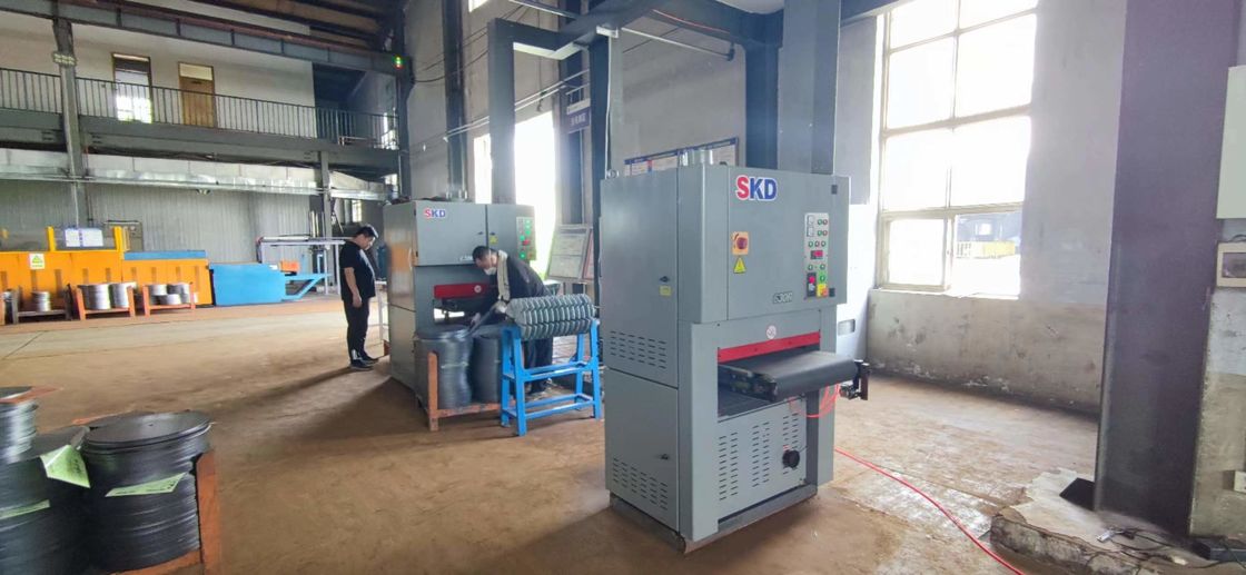 Versatile 1 Head-3 Head Wide Belt Grinder Machine For Deburring / Dross Removal