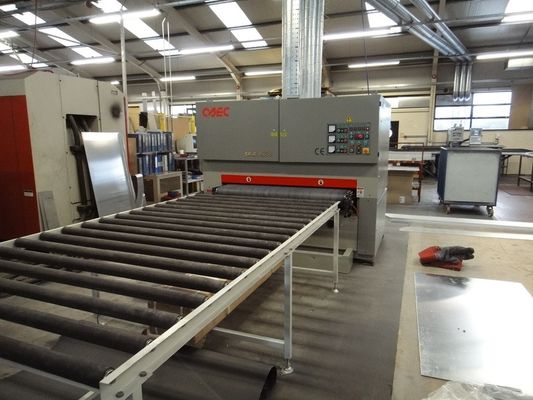 1 - 4 Baş Oksit Çıkarma Makinesi 3000 Serisi Kuru Metal Makineleri