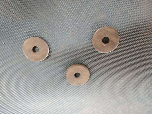 Fornecedor de energia 380v 50Hz ou sob solicitação Lixeira de correia larga para acabamento de metais com motor de 22kw 22kw com controle de frequência que fornece desempenho de lixação