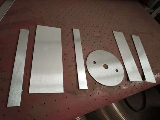 1720 RPM Metal Geniş Bant Zımpara Elektrikli, 240mm Zımpara Tamburu Çapı, Ağır Hizmet Metal İşleme Görevleri İçin Uygun